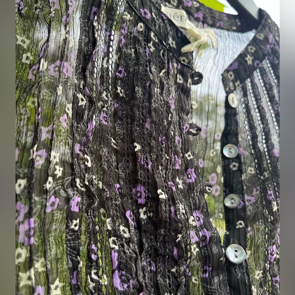 Aeropostale Sheer Flowered Juniors S Blouse 3/4 Sleeve Top Iridescent Buttons - Picture 4 of 10